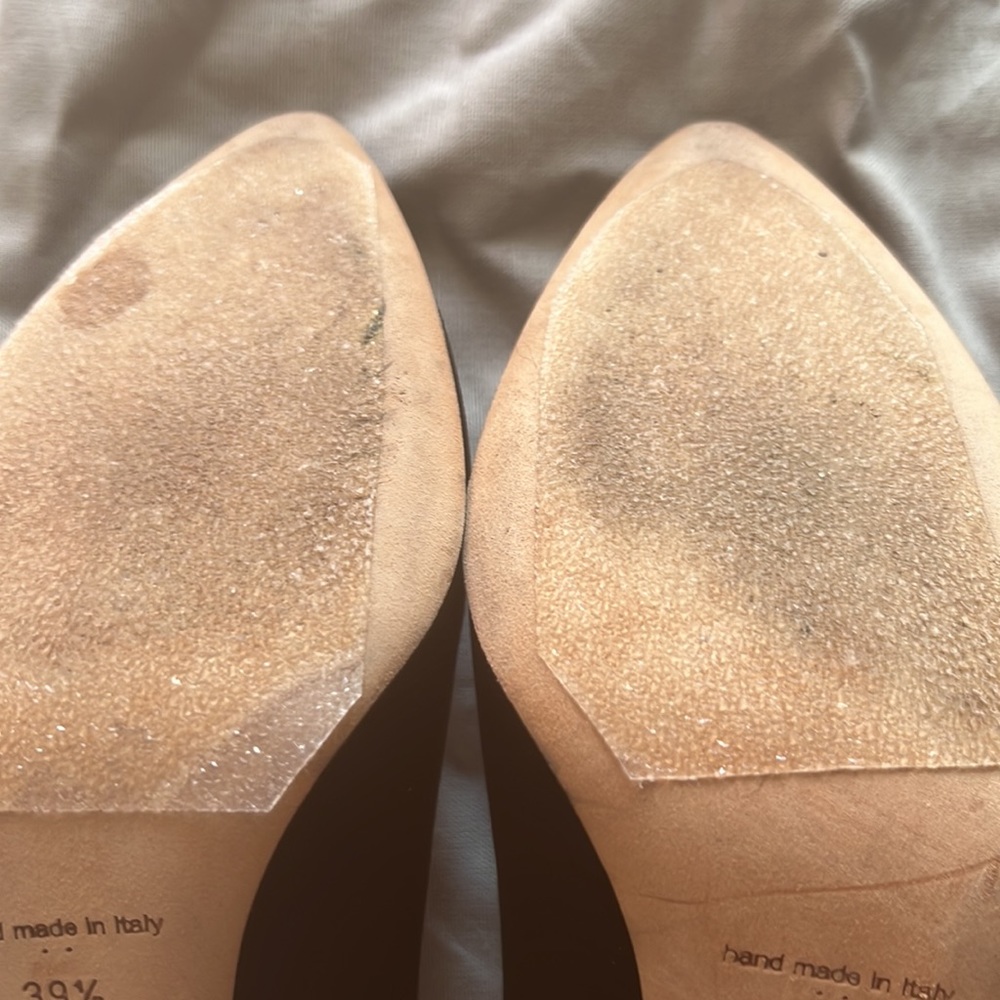 Manolo Blahnik Hangisi satin pumps - Picture 7 of 8
